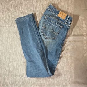 Abercrombie & Fitch Low-Rise Jeans